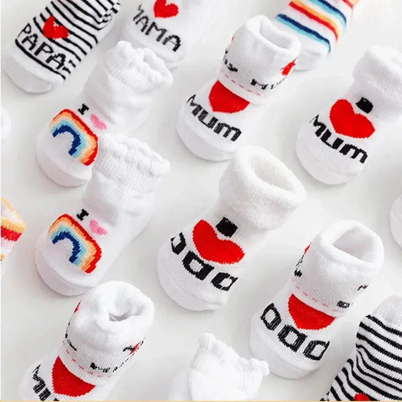 Baby Nursery Ideas Boy - 春夏ベビーガールズボーイズ綿ソフト暖かい靴下新生児幼児レタープリント幼児服アクセサリー