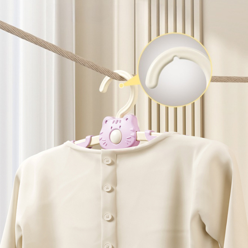 10個入り、伸縮式のベビー用クローゼットハンガー。省スペース - Baby Nursery Hangers のレビューと価格