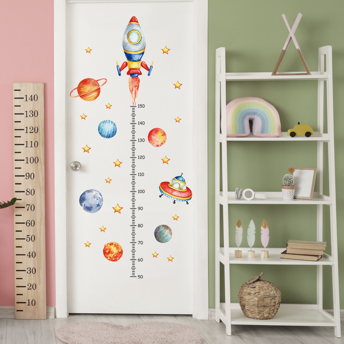 漫画の惑星ロケット高さ測定ウォールステッカーキッズルーム赤ち - Baby Nursery Wall Stickers のレビューと価格