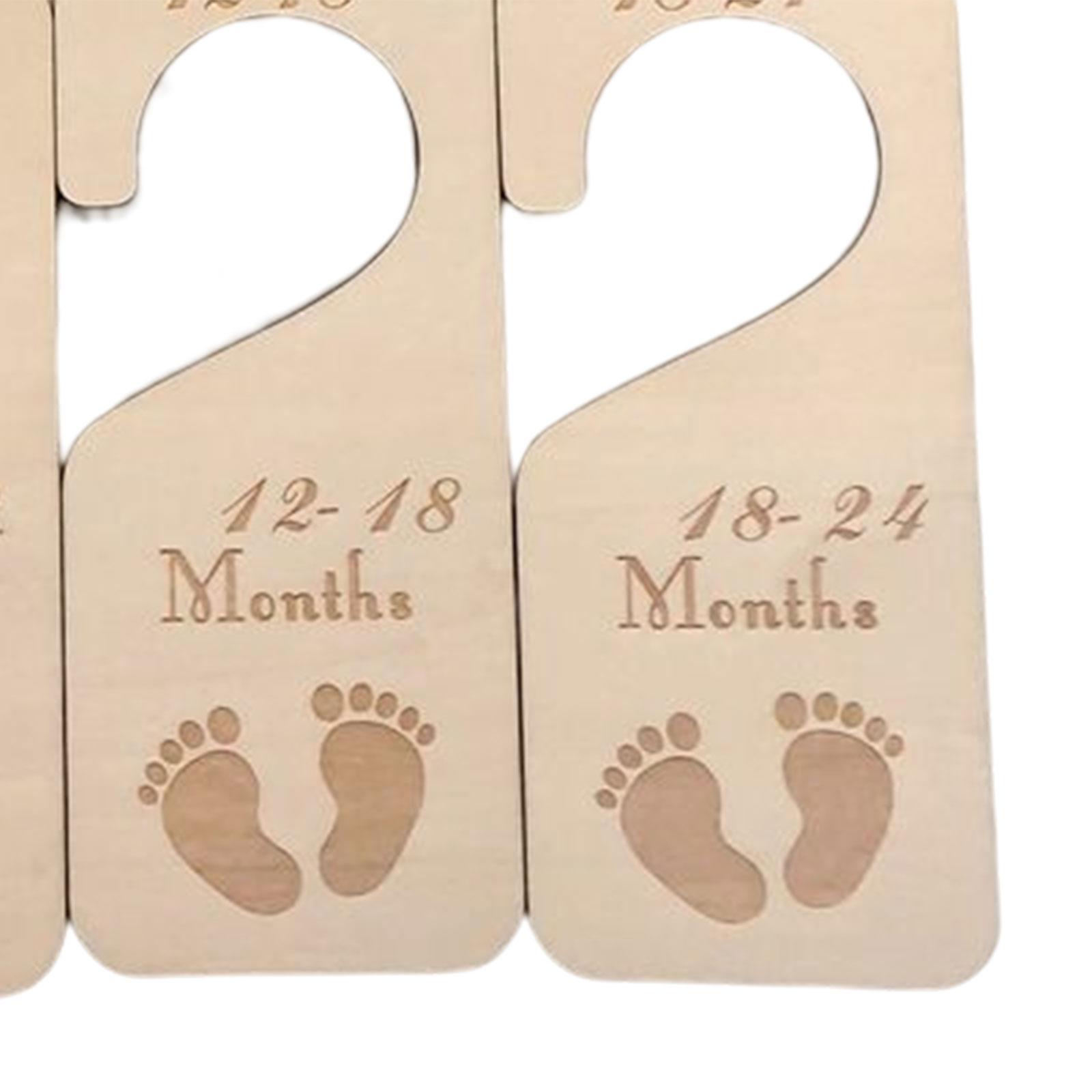 ベビー服のサイズ分けに便利なハンガー収納オーガナイザー。木製 - Baby Nursery Wardrobe のレビューと価格