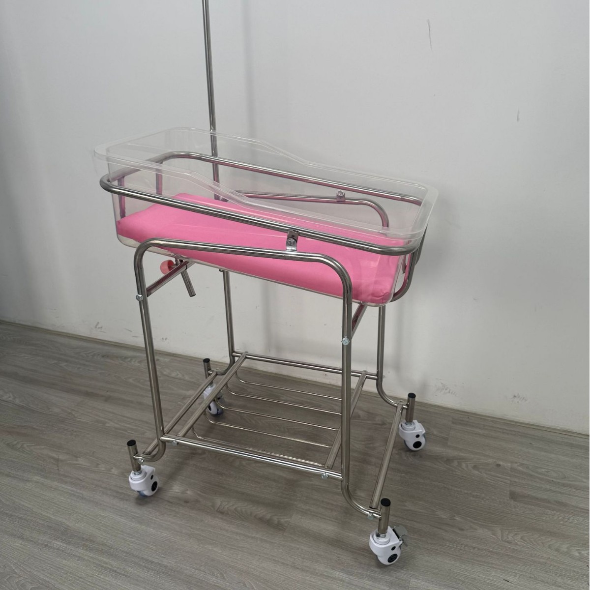 ステンレス製ベビーベッドトロリー、角度調節可能、吐き戻し防止 - Baby Nursery Trolley のレビューと価格